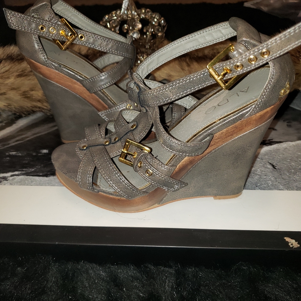 heels - Picture 5 of 7